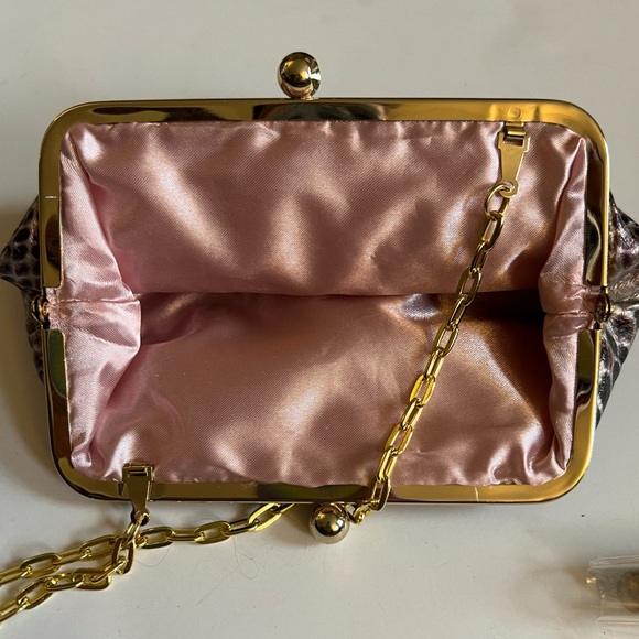 Joan Rivers Beauty Absolutely Magic Makeup Purse Set Powder Brightener Brushes - Picture 11 of 13